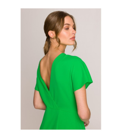 S398 Sukienka z dekoltem z tyłu i rozcięciem - soczysty zielony