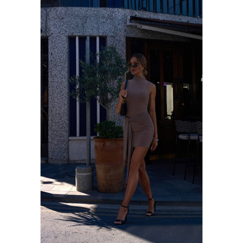 M841 Sukienka mini z wiązanymi szarfami - beżowa