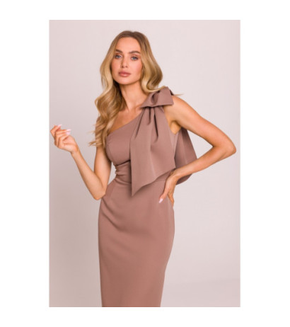 M847 Sukienka na jedno ramię z ozdobną kokardą - mokka