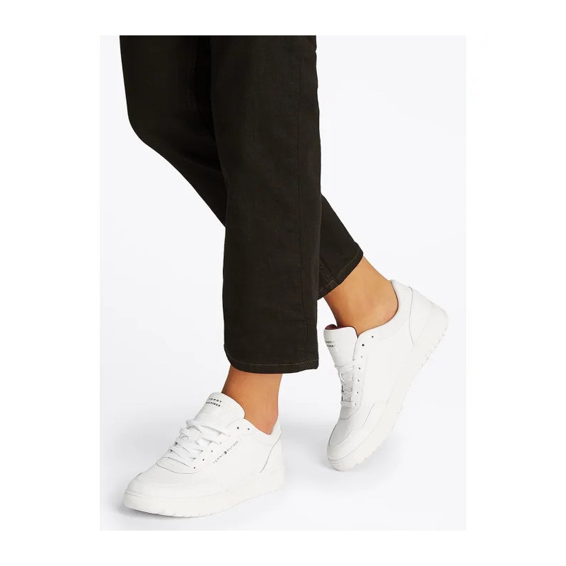 Tommy Hilfiger TH Basket Core Lth Pinperf White FM0FM05466 YBS (TH1263-a) sporta apavi