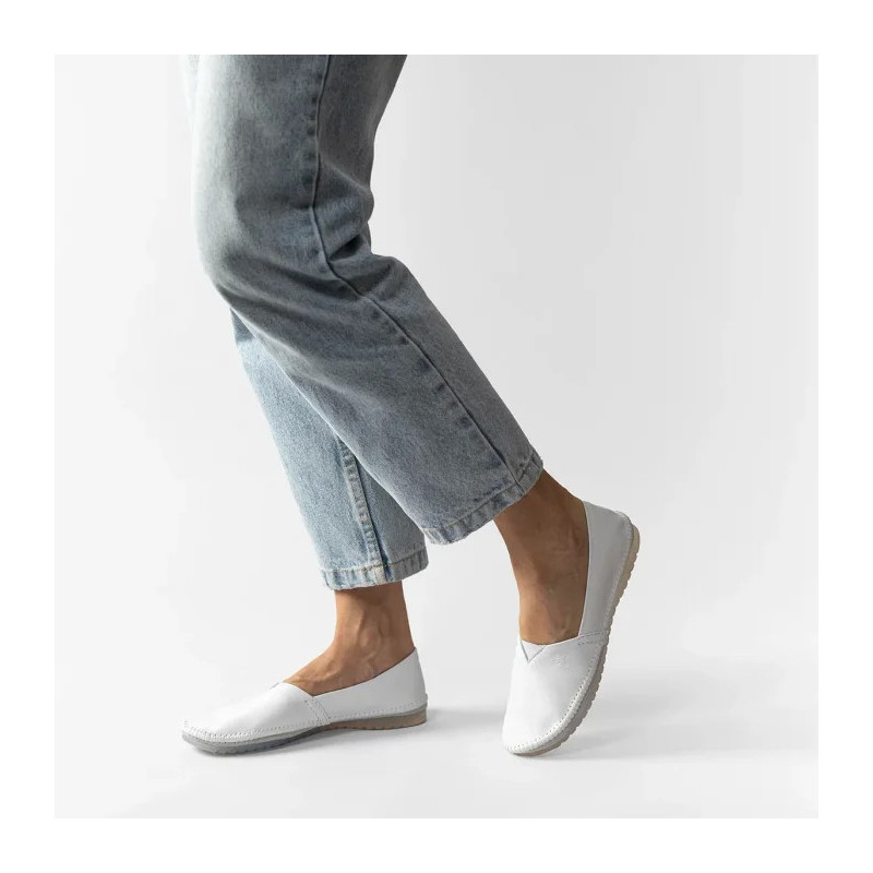 Maciejka Białe 01930-11/00-0 (MA124-b) sneakers