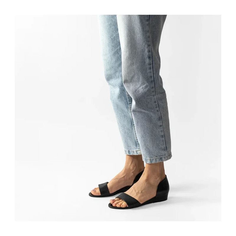 Maciejka Czarne 01971-11/00-5 (MA63-g) sandals