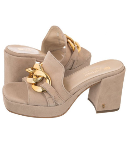 Carinii Beżowe B7246-R30-000-000-000 (CI601-a) Sieviešu apavi/Flip Flops