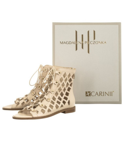Carinii Beżowe B7317-R53-000-000-000 (CI602-b) sandals