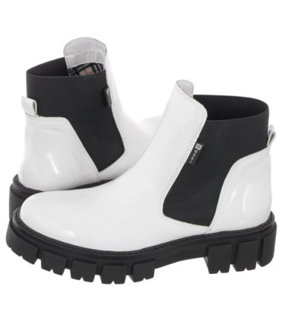 Nessi Białe Lakierowane 21095 711 (NE250-b) batai