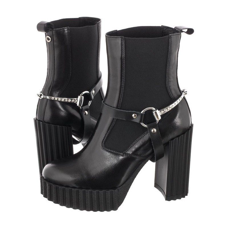 Carinii Czarne B8439-E50-000-000-F10 (CI687-a) batai