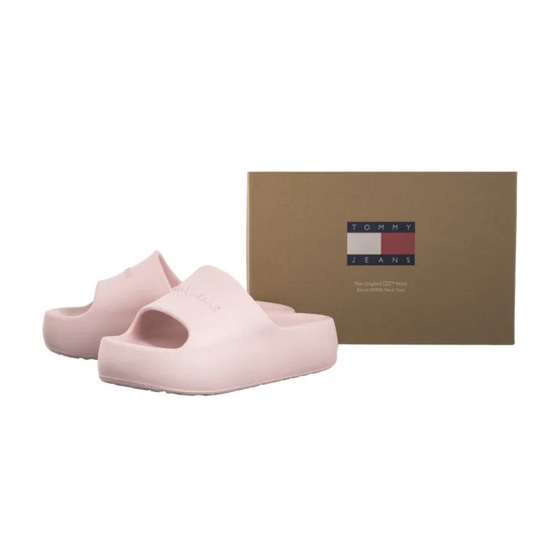 Tommy Hilfiger Tjw Chunky Pool Slide Ess Delicate Pink EN0EN02879 TIO (TH1325-a) Naiste kingad/klappide klapid