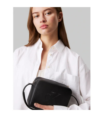Calvin Klein Sculpted Camera Bag Deboss Black K60K612726 BEH (CK583-a) rankinė