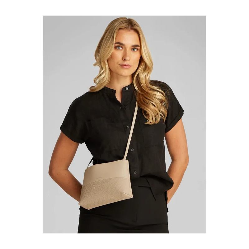 Calvin Klein CK Mixmedia Convertible Bag Mono Crockery K60K613170 W75 (CK632-a) käekott