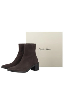Calvin Klein Block Heel Zip Boot Sue Chocolate Brown HW0HW02592 GBW (CK702-a) kurpes