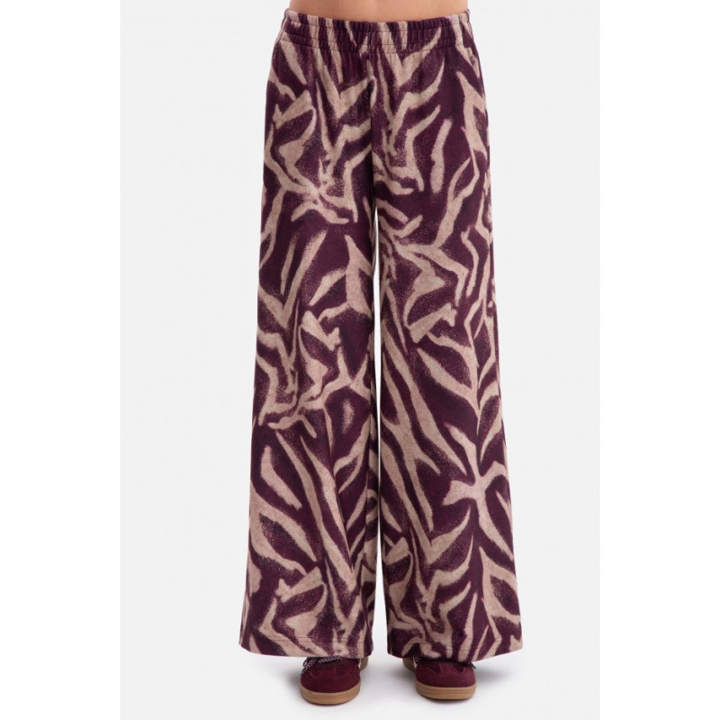 B302 Spodnie z dzianiny z nadrukiem - model 2