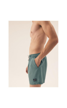 Henderson peldkostīmi