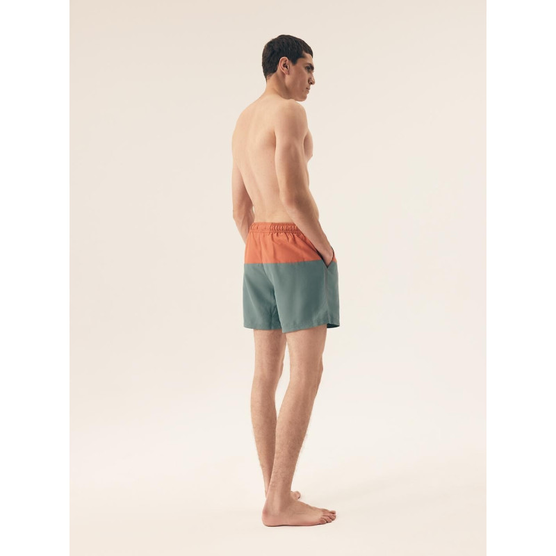 Henderson peldkostīmi