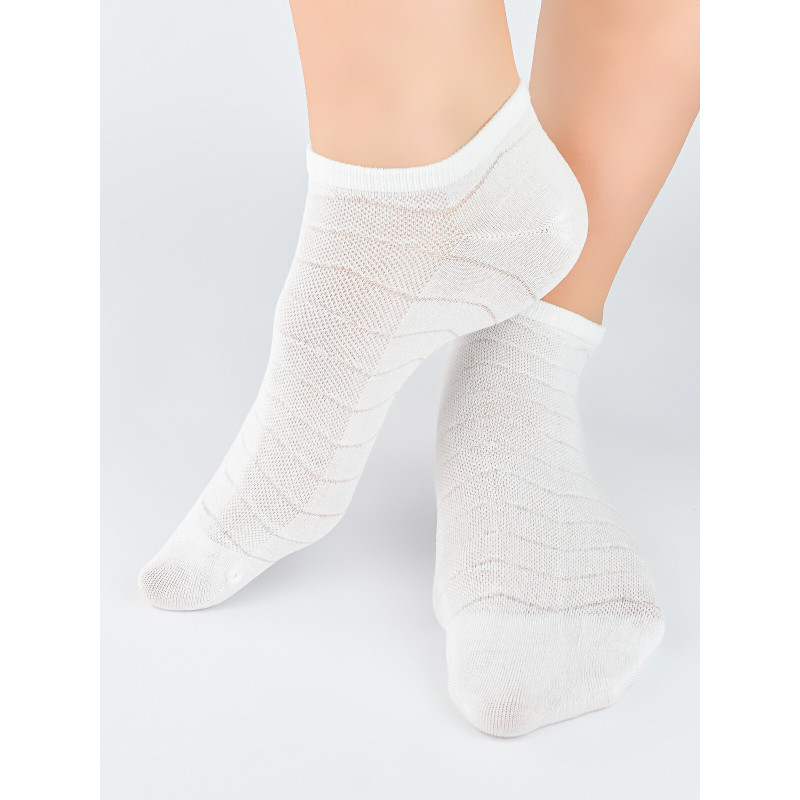 Noviti bērnu zeķes