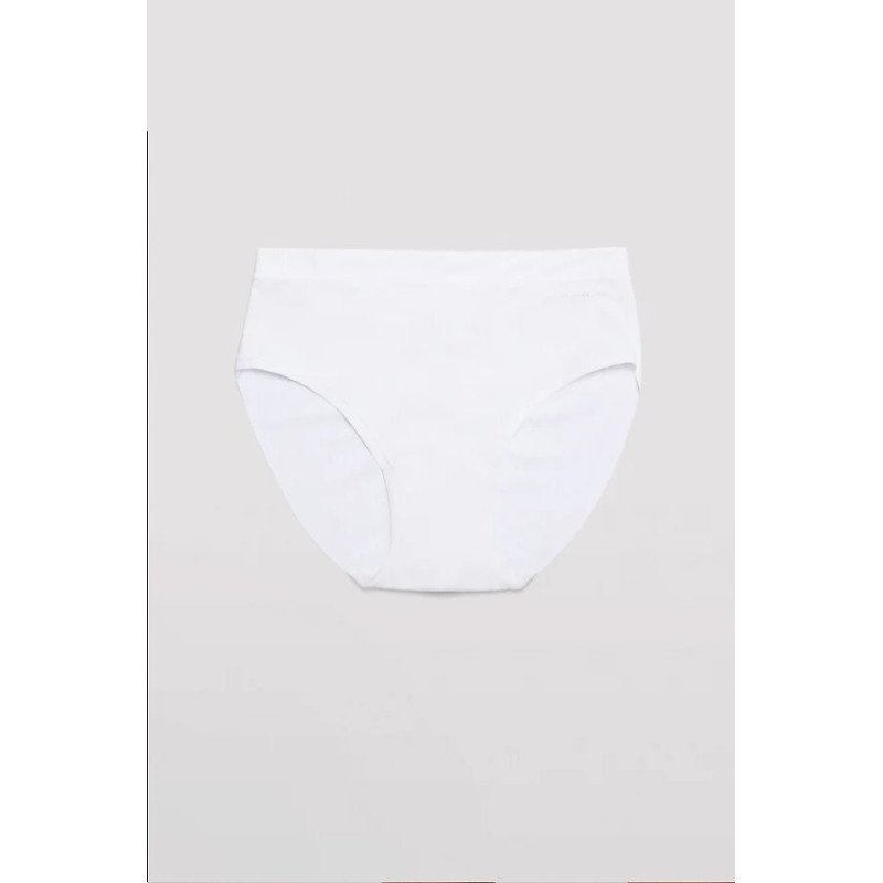 Ysabel Mora kelnaitės