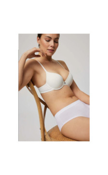 Ysabel Mora kelnaitės