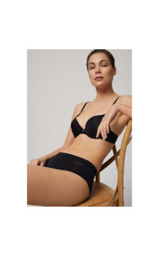 Ysabel Mora kelnaitės