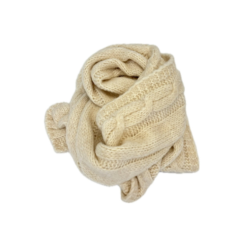 P&M Clothing a scarf