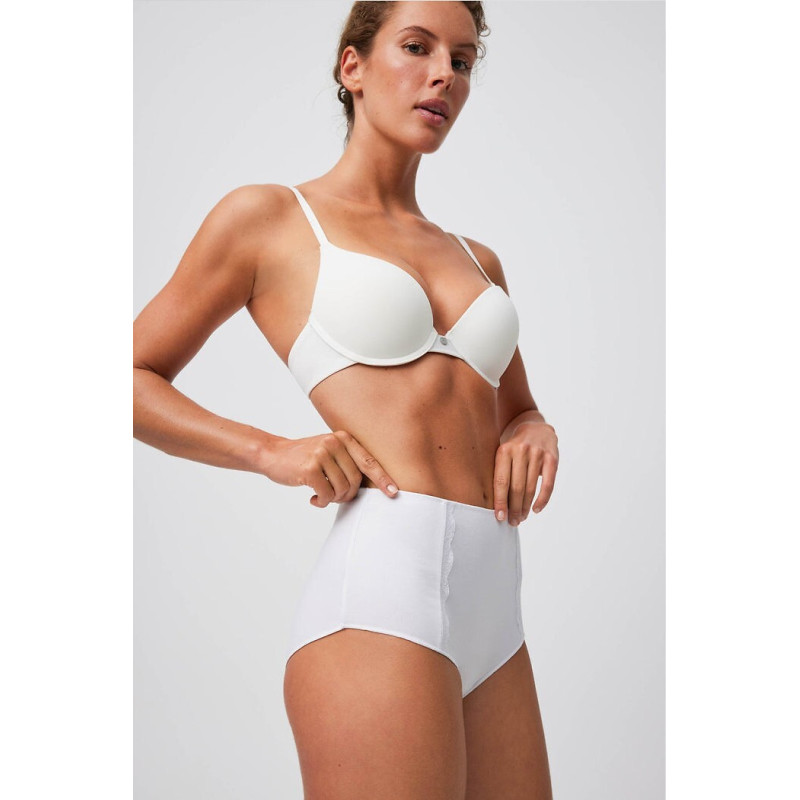 Ysabel Mora apakšbiksītes