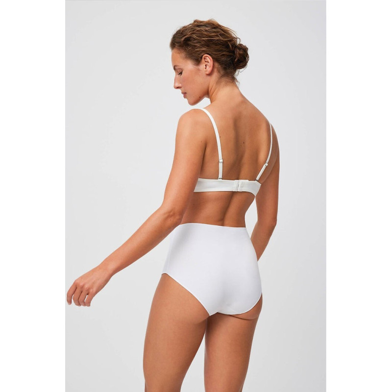 Ysabel Mora apakšbiksītes