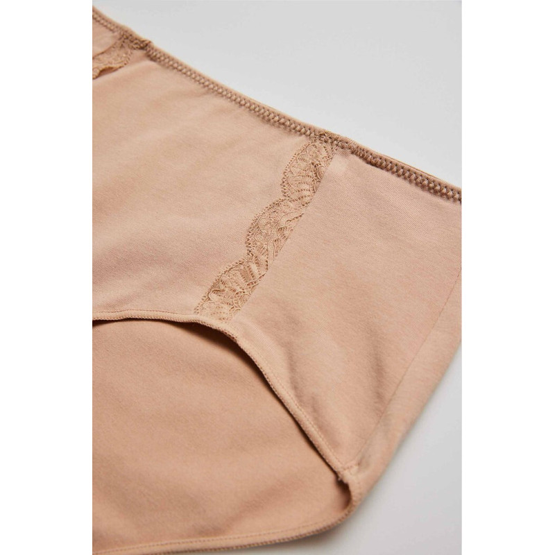 Ysabel Mora apakšbiksītes