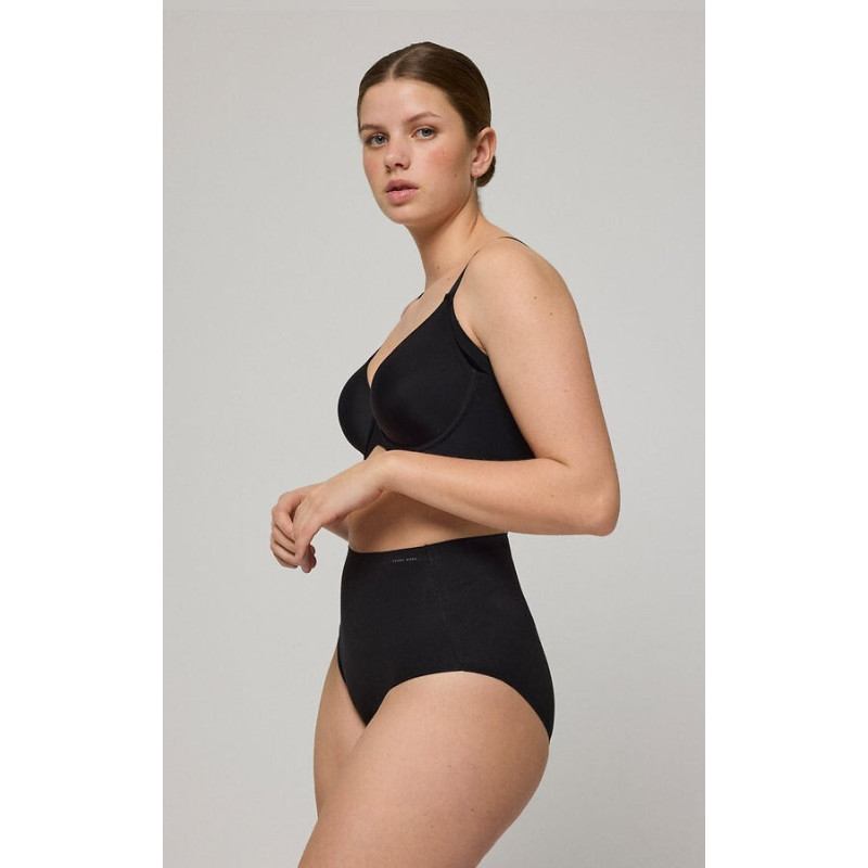 Ysabel Mora novājēšanas biksītes