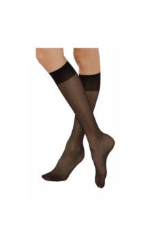 Gatta zeķes līdz ceļiem