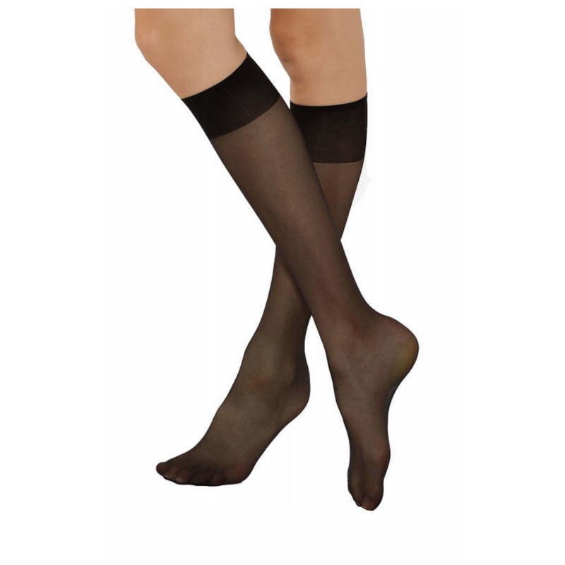 Gatta zeķes līdz ceļiem