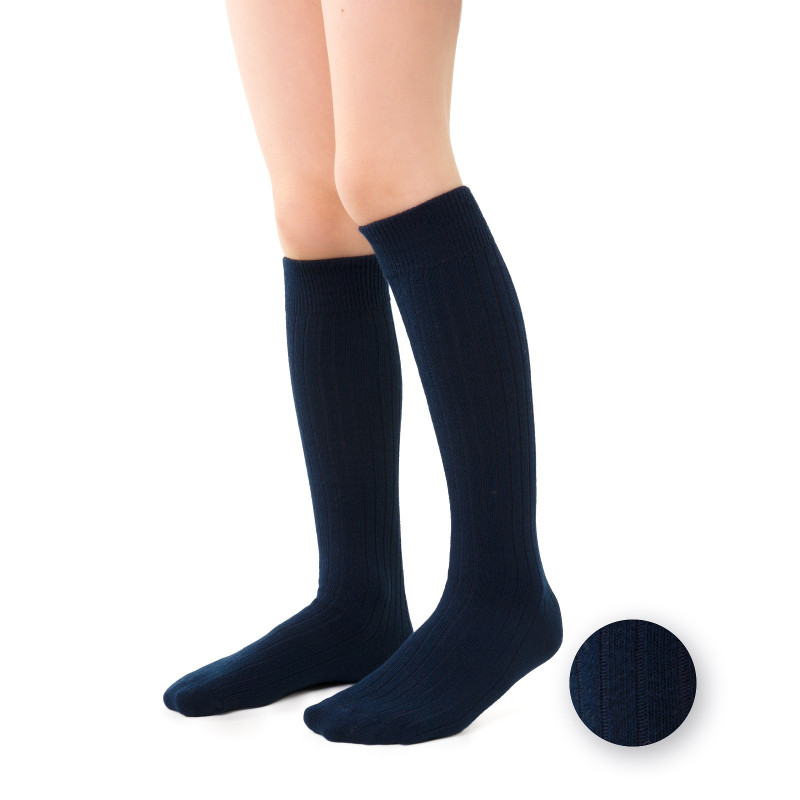 Steven socks to the knees