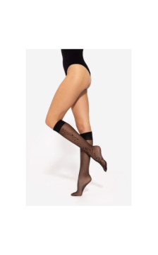 Gatta zeķes līdz ceļiem