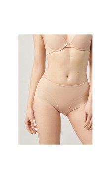 Ysabel Mora kelnaitės