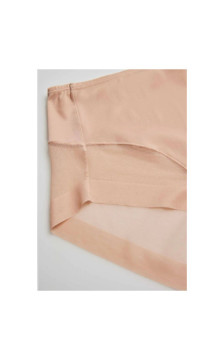 Ysabel Mora kelnaitės