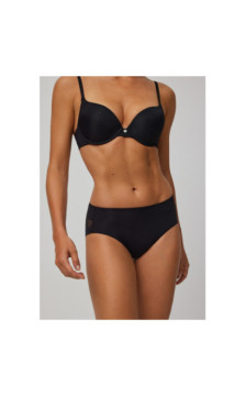 Ysabel Mora kelnaitės