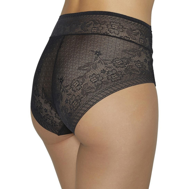 Ysabel Mora kelnaitės