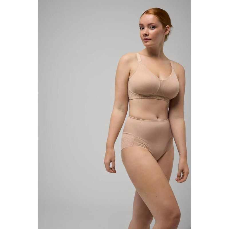 Ysabel Mora slimming panties
