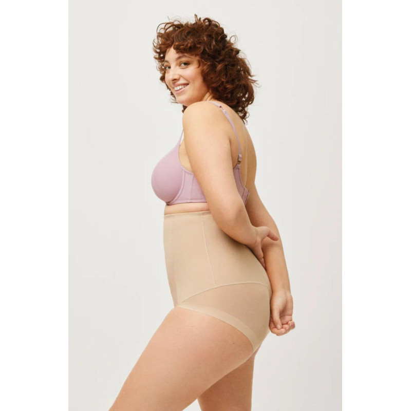 Ysabel Mora liekninančios kelnaitės