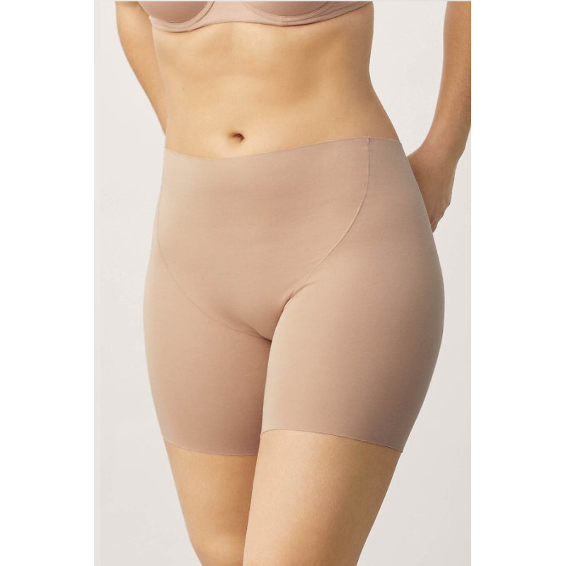 Ysabel Mora garas biksītes