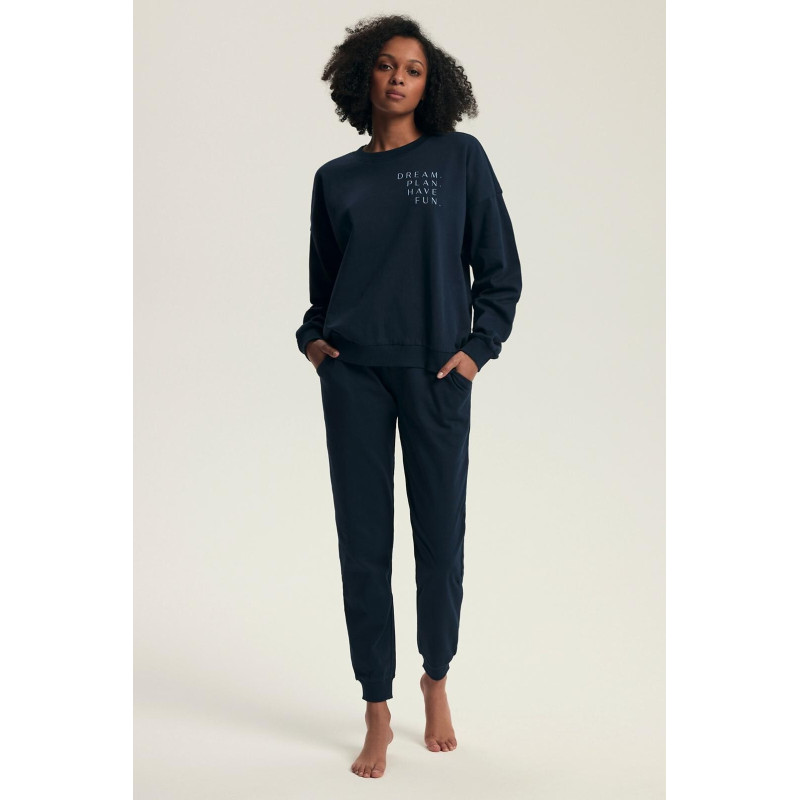 Henderson Ladies kostiumas