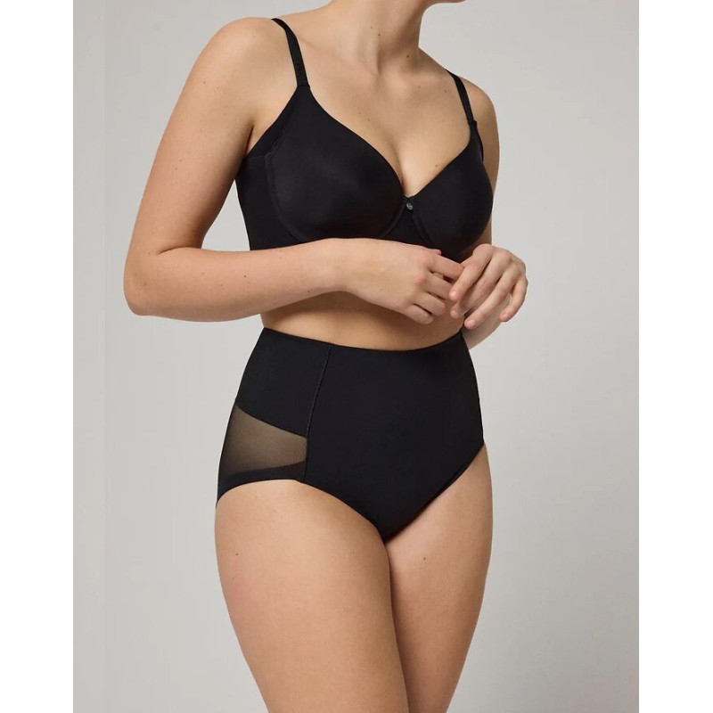 Ysabel Mora novājēšanas biksītes