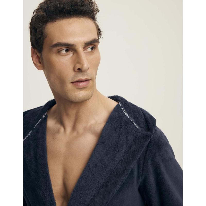 Henderson peldmētelis