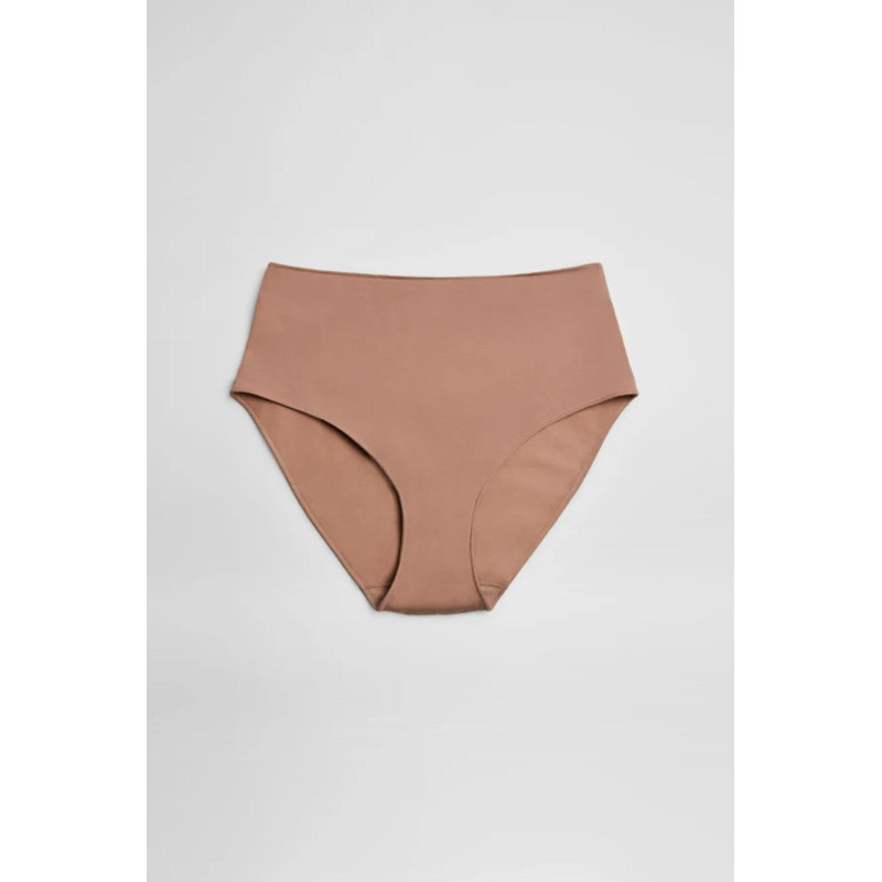 Ysabel Mora apakšbiksītes