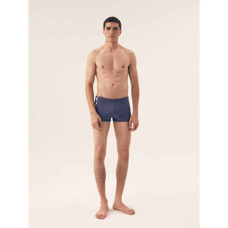 Henderson peldkostīms