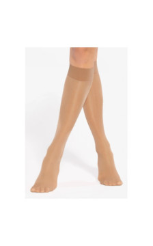 Gatta zeķes līdz ceļiem