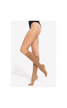 Gatta zeķes līdz ceļiem