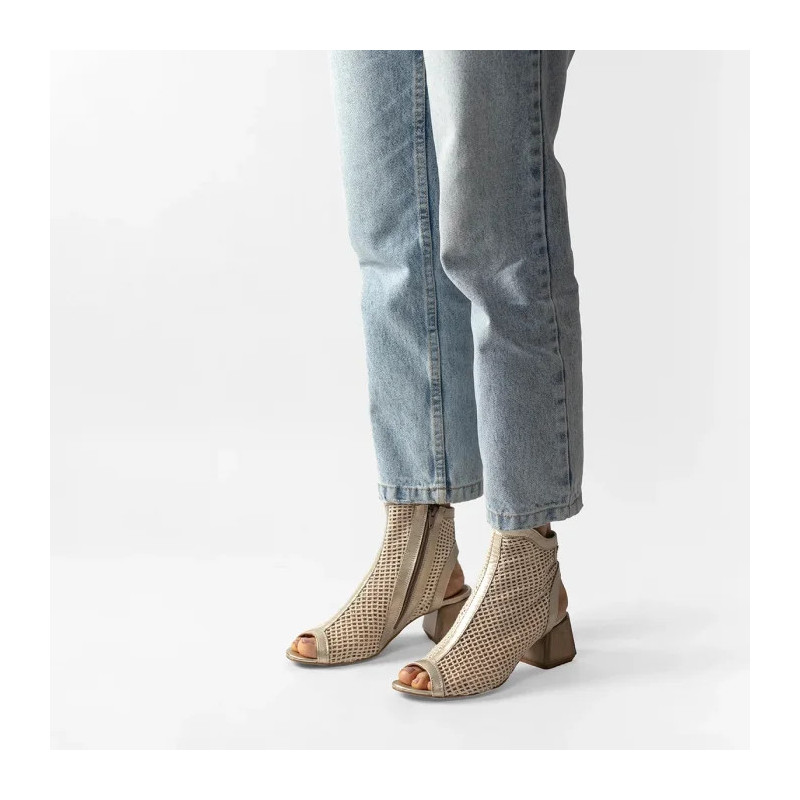 Maciejka Złote Ażurowe 06413-25/00-1 (MA1177-a) kurpes